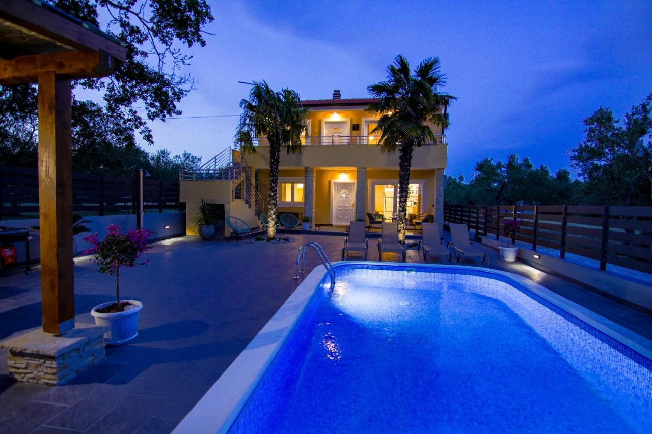 Villa Twins Sukosan With Heated Pool Экстерьер фото